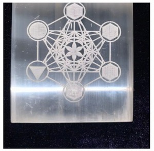 Posavasos Cuadrado de Selenita Pulida con Grabado de Estrella de Metatrón de Geometría Sagrada, Cristal Curativo, Vibración de Amor, Mascota Tallada - Product Image 4
