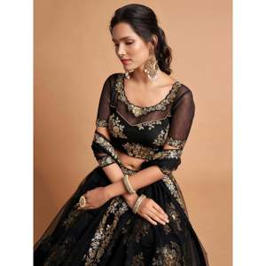 Conjunto de Lehenga Choli de Fiesta con Lentejuelas Negras para Mujer Talla Grande - Product Image 2
