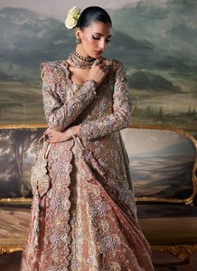 Vestido de Novia de Gala Largo hasta el Suelo con Encaje Rosa Bordado, Cola Barrida, Cuello Cuadrado, Mangas Largas, Gasa y Pedrería para Novias - Product Image 4