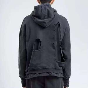 Sudadera con Capucha Negra Desgastada de Corte Holgado para Hombre, Estilo Urbano Unisex, Sudadera con Diseño Recortado - Product Image 3