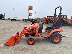 ปลดปล่อยความอเนกประสงค์ของรถตักล้อยางดีเซล Kubota BX23S รถตักล้อยางคุณภาพสูง รถแทรกเตอร์ขนาดเล็กพิเศษ รถแบคโฮ แรงยกสูง - Product Image 2