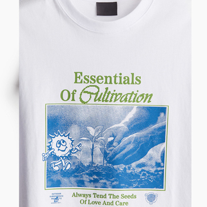 Camiseta Urbana Ecológica de Punto Blanco con un Diseño Distintivo Inspirado en la Naturaleza, 100% Algodón - Product Image 2