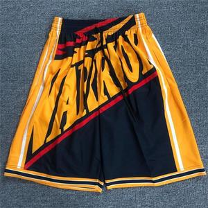 Shorts de basketball sublimés pour hommes de qualité supérieure, blanc, rouge, noir, imprimé, cordon de serrage, taille élastique, coupe régulière, shorts toutes saisons - Product Image 5