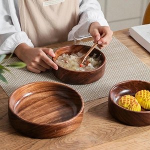 ชามสลัดทรงกลมไม้กระถินณรงค์คุณภาพสูง ดีไซน์หรูหรา ขัดเงา ขนาดใหญ่ ความจุเยอะ ผลิตด้วยมือ ดีไซน์โดดเด่น เป็นมิตรต่อสิ่งแวดล้อม - Product Image 5