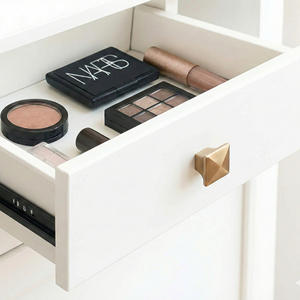 Perillas Modernas Cuadradas de Aleación de Zinc para Muebles, Duraderas, Acabado Dorado Cepillado, para Cajones, Armarios, Cómodas, Dormitorios y Salas de Estar - Product Image 6