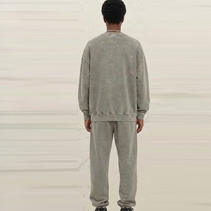 ชุดวอร์มแบบย้อมสีเอซิดสำหรับผู้ชาย พร้อมเสื้อสเวตเชิ้ตและกางเกงจ็อกเกอร์ ดีไซน์ทันสมัยและสวมใส่สบาย เหมาะสำหรับสตรีทแวร์ ลำลอง และออกกำลังกาย - Product Image 3