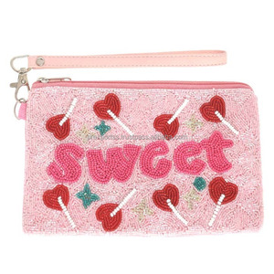 Pochette de soirée artisanale perlée et durable, motif infirmière, thème médical, sac à main de fête, fermeture magnétique, logo personnalisé, cadeau pour le secteur de la santé - Product Image 4