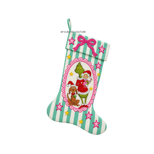 Calcetín Navideño Hecho a Mano con Diseño del Grinch, Rayas Verde Menta y Blancas, Lazo Rosa, Estrellas Decorativas, Popular - Product Image 1