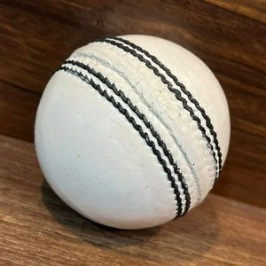 Ballon de cricket professionnel en cuir, couture solide, durable, haute performance, pour matchs et entraînements - Product Image 3