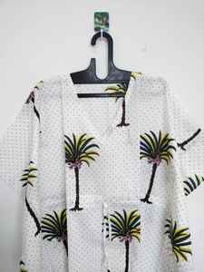 Caftán de algodón con estampado de palmeras, estilo bohemio, ligero, para la playa, cómodo, para resort. - Product Image 2