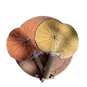 Abanico Ecológico de Hoja de Loto, Tendencia 2026, Material Natural, Artesanía Duradera de Vietnam - Product Image 1