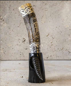 Authentique corne de boeuf Viking de 20 pouces étui de ceinture en cuir véritable avec design religieux de style animal poli - Product Image 4