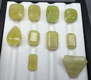 Lote de 10 Piezas de Piedras Preciosas Fluorescentes Raras de Hauyne, Corte Natural Azul de Afganistán, para Joyería - Product Image 3