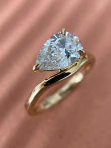 Anillo de Boda de Plata 925 con Corte de Pera Estilo Europeo INS, Modelo Básico de Moda con Moissanita Individual de 6*9 - Product Image 6