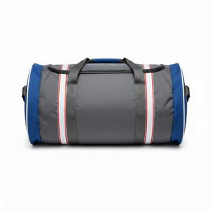 Bolsa deportiva de nailon duradero con cierre de cremallera resistente, ideal para transportar equipo deportivo, ropa de entrenamiento y accesorios. - Product Image 2