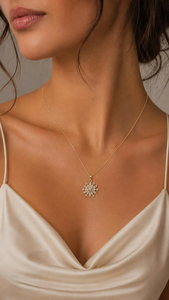 Collar con Colgante de Copo de Nieve, Chapado en Oro de 18K, Cristal de Estrás, Corte Marquesa, Engaste de Garras, Clásico para Uso Diario de Mujer - Product Image 5