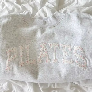 เสื้อสเวตเชิ้ตพิมพ์ลายฤดูหนาวสไตล์สตรีทแวร์ แขนยาว คอเต่าหลวมๆ สำหรับพิลาทิส ผลิตจากผ้าฝ้ายฟลีซ 100% สำหรับผู้หญิง - Product Image 3