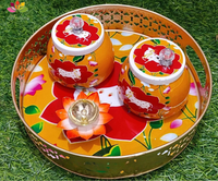 Ensemble de plateaux multi-pièces et pot Diya en métal artisanal, motif animalier moderne Pichwai |   Cadeau de mariage indien pour Diwali |   Décoration