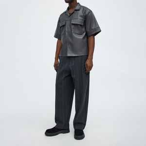 Chemise Homme Oversize en Similicuir à Col Camp, Manches Courtes, Boutonnée, avec Poches Cargo, Veste Chemise d'Été - Product Image 4