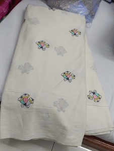 Tela de algodón suave con estampado floral, ancho 44, 75 g/m², diseño floral, para vestidos, kurtis, etc. - Product Image 3