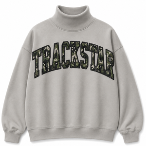 เสื้อสเวตเชิ้ตคอเต่าสีเทาอ่อน Trackstar ลายพรางดิจิตอลสีเขียวพร้อมตัวอักษร  แขนยาว สำหรับขายส่งเสื้อผ้า - Product Image 1