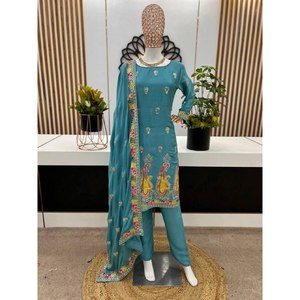 Hermoso conjunto de Parte superior inferior y Dupatta con trabajo de secuencia de bordado pesado para vestidos de graduación - Product Image 5