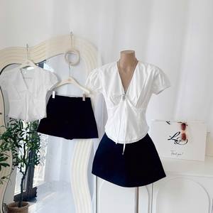 Blusa Blanca de Alta Calidad para Mujer, Cuello en V, Manga Abullonada, con Encaje, Elegante - Product Image 3