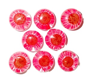ดอกเดซี่คาโบชองแบบกลม ขนาด 19x19 มม. บนฐานสีขาว สำหรับงานฝีมือและทำเครื่องประดับ - Product Image 1