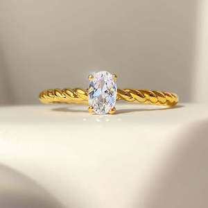 Anillo solitario de piedra lunar de corte ovalado de 1.00 quilates con diseño retorcido, anillo de promesa clásico de cuatro puntas, anillo de compromiso delicado para ella - Product Image 2