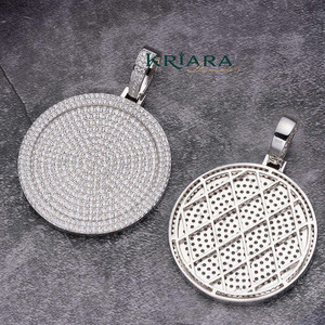 Pendentif Charme Unisexe Hiphop en Argent 925 Plaqué Or 18K avec Moissanite Ronde Taille Brillant pour Usage Quotidien - Product Image 5