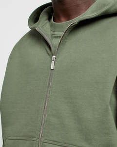 Sudadera con capucha de algodón polar verde oliva con cremallera, 500 GSM, para hombre, corte holgado y oversize, hombros caídos, logotipo personalizado, estilo urbano, venta al por mayor de fábrica - Product Image 4