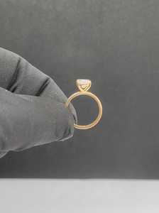 Anillo de Compromiso y Boda con Diamante Cultivado en Laboratorio de 2 Quilates, Corte Cojín Alargado, G VS 1, Certificado IGI - Product Image 3