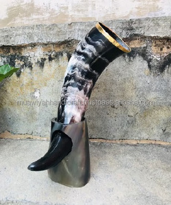 Corne à boire de boeuf gravée unique avec support en corne Décoration de restaurant de mariage de meilleure qualité - Product Image 4