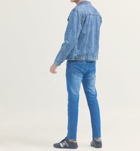 แจ็คเก็ตยีนส์ผู้ชายทรง High Washed  รับสกรีนโลโก้ เสื้อคลุมกันหนาว สตรีทแวร์ วินเทจ ปกคอพับ - Product Image 2