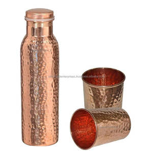 Juego de tazas y botellas de cobre hechos a mano | Vasos tradicionales de bienestar Ayurvédico | Suministro a granel económico de la India" - Product Image 2