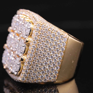 Anillo de Lujo Hip Hop Elite con Moissanita, Unisex, Plateado, con Gema DEF de 0.5 Quilates - Product Image 1