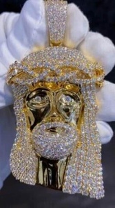 จี้พระเยซูทรงฮิปฮอปประดับเพชรโมอิสซาไนต์สองสี เงินแท้ 925  แบบเต็มตัว  จี้ 3 มิติ เครื่องประดับชั้นดี ผ่านการทดสอบเพชร - Product Image 3