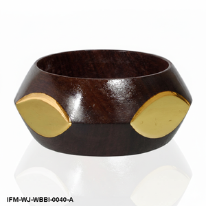 Brazalete Artesanal de Madera Oscura con Incrustaciones de Latón Pulido, Estilo Bohemio, para Mujer - Product Image 5