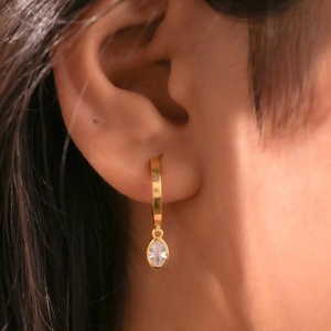 Pendientes colgantes de diamantes personalizados de oro amarillo de 14K y 18K, clásicos y de moda para mujer, 0.50 quilates cada uno, corte ovalado VVS2, joyería fina. - Product Image 2