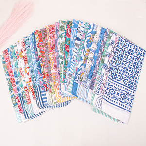 Pañuelo Cuadrado de Algodón Premium con Estampado de Bloques de Color Vibrantes, Accesorio de Pelo y Muñequera de Moda - Product Image 1