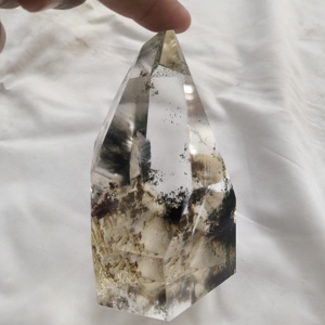 Tour de quartz fantôme naturel, forme libre, pointe de cristal polie, fait main, Feng Shui de luxe pour la décoration intérieure et les cadeaux en gros - Product Image 5