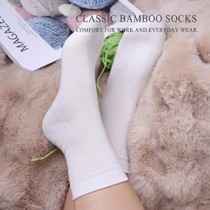Chaussettes épaisses pour hommes, design premium léger avec logo personnalisé, style décontracté, coton, chaussettes de sport pour hommes, fournisseur de vêtements pour hommes. - Product Image 5