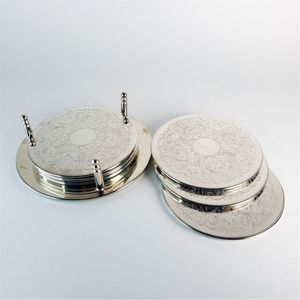 Sous-verres ronds en métal doré de style antique avec support, résistants à la chaleur, antidérapants, vente en gros, vaisselle vintage pour bar - Product Image 2