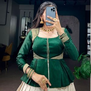 Elegant <b>Green</b> Kanchipuram <b>Silk</b> Premium Lehenga With Natural Satin <b>Silk</b> Top Zari Weaving Wholesale Rate By Royal Exports - Product Image 5