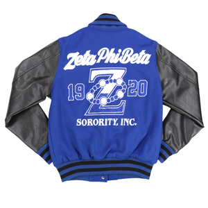 Chaqueta Universitaria de Lana Zeta Phi Beta, Azul Rey, Mangas de Cuero Negro, Letras Griegas Bordadas en Chenilla, Abrigo de la Hermandad - Product Image 2