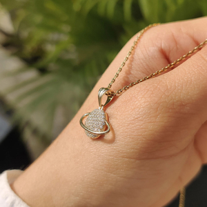 Collier pendentif Saturne plaqué or 18 carats de luxe avec incrustation de strass en cristal, chaîne en boîte, bijoux pour femmes à porter au quotidien - Product Image 2