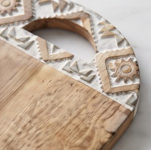 Planche à découper en bois de qualité supérieure avec poignée, planche à découper rectangulaire avec motif géométrique - Product Image 3