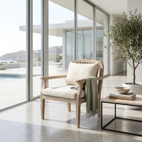 Canapé simple en bois de teck massif Kaliandra, style minimaliste, pour salon, une place, avec coussin crème naturel.