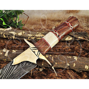 Couteau de randonnée et de camping MORTAL SAGA en acier Damas fait main, lame fixe, manche en bois personnalisé, garantie 1 an, design compact - Product Image 4