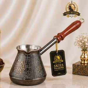 หม้อกาแฟตุรกีแบบโบราณสีดำลายนูน พร้อมด้ามจับไม้ ยาวพิเศษ สำหรับต้มบนเตา - Product Image 5